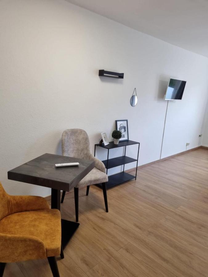 Twitch Apartments อาคิม ภายนอก รูปภาพ